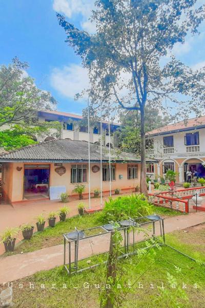 අපේ පාසල Prc.90